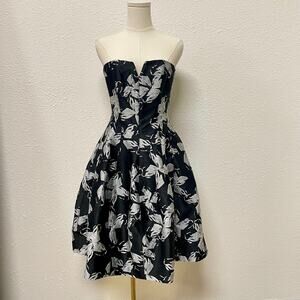 Halston Heritage Strapless Jaquard party dress Black Silver floral size 6